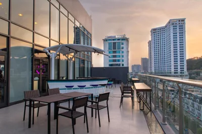 Tru by Hilton Ha Long Hon Gai Centre – Foto 5